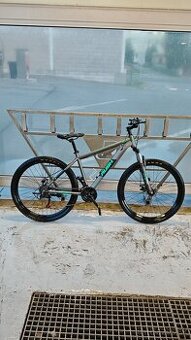 Horský bicykel Rush