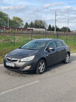 Opel Astra J 1.4 103kw 2010