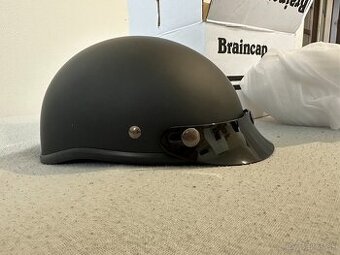 Prilba na moped
