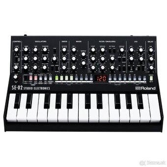 Roland SE-02 analógový syntezátor s Roland klávesnice K - 25