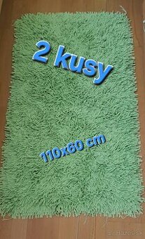 Koberec k posteli, cena za oba kusy 25€