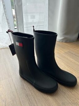 Tommy hilfiger gumáky