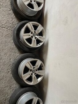 Audi A4 B9 R16