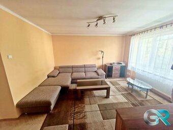 Na predaj priestranný 3-izbový byt, Trenčianska Teplá – Maye