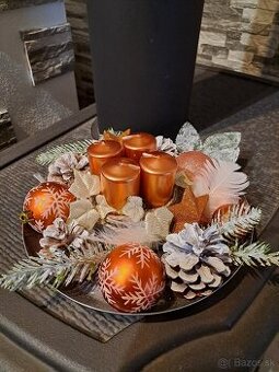 Adventná dekorácia na stôl