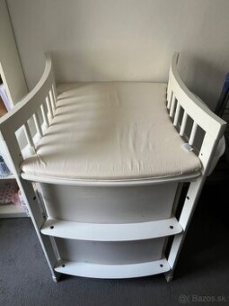 Prebaľovací pult Stokke