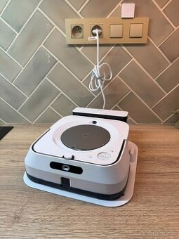 iRobot Braava JET M6 - kuriér v cene