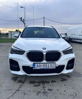 BMW X1 XDrive 20d A/T kompletna servisna historia