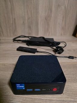 Beelink SEi12 Mini PC + klavesnica + monitor
