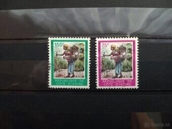 Poštové známky č.831 - Pobrežie Slonoviny - žena s drevom