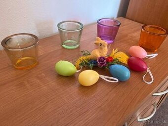 Farebné sklenené svietniky