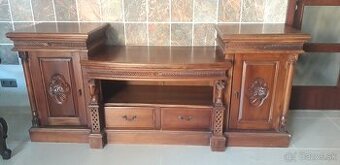 Predam komodu - motiv kone