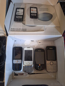 Stare retro GSM mobily NOKIA s prislusenstvom