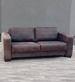 Pohovka dvojmiestna.