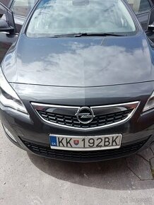 Opel Astra J, r. 2012, 74 kw