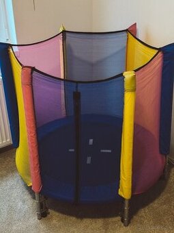 Malá detská trampolína
