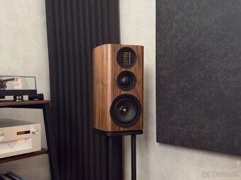 Wharfedale Evo 4.2