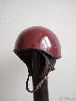 Predám starú helmu na motocykle Jawa a ČZ veľkosť 59cm