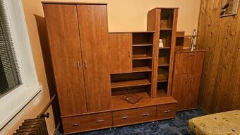 Obývacia stena so vstavanou skriňou