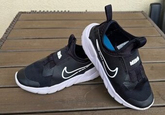 Chlapčenské tenisky NIKE 32