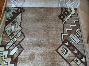 Starší zachovalý koberec - znížená cena