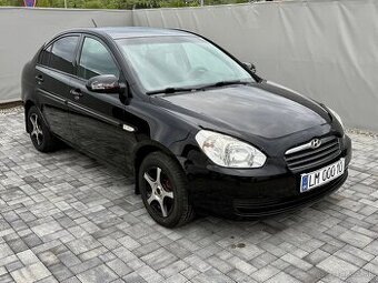 Hyundai Accent 1.4 16V Comfort / BENZÍN / SLOVENSKÉ / TOP