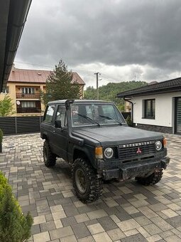 Mitsubushi pajero I