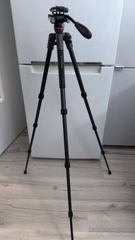 Predám statív Vanguard VEO 2 204AB s v hlavou Ulanzi U-199
