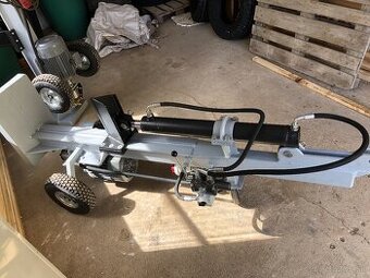 Hydraulicka stiepacka dreva