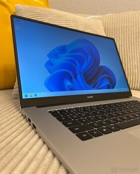 Huawei Matebook D15 + TAŠKA + MYŠ