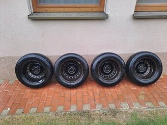 4x Zimné pneu Continental 195/65 R15 T + disky (cca 5mm)