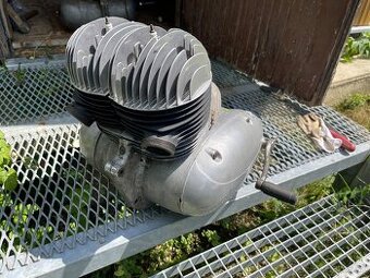 Motor Jawa 350 354 kyvacka