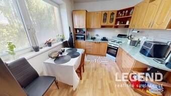 1i byt Nové Mesto nad Váhom, 40 m2, rekonštrukcia, zariadený