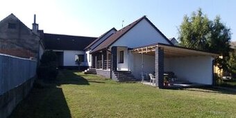 Veľký rodinný dom v obci Očkov - 1