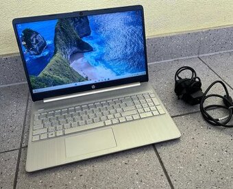 HP 15s / AMD 3020e / 8GB RAM / 512GB SSD / 15.6" FHD