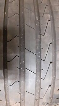 Predám 1ks slušná letná 245/40r18-97Y Hankook