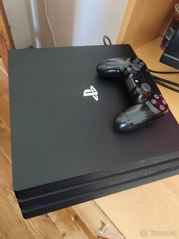 Predam PS4 pro 1TB