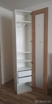 IKEA skrina