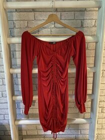 červené krátke šaty - 1