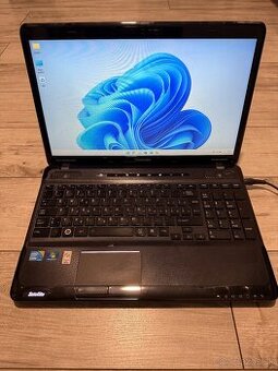 Predám Toshiba Satellite 15,6” s SSD
