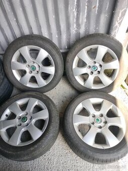 4ks alu disky orig. Škoda 5x112 r16 pneu 205/55 r16 6mm letn