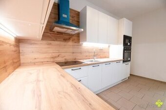 Priestranný 2 izbový byt - Prievidza, ul. Nábrežná