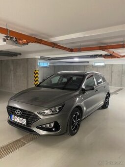 Hyundai i30 combi 1.5 TGDI Family r.v. 12/2020