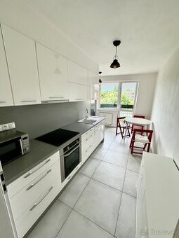 Prenájom, 2i byt, Dlhá ulica, Radvaň, Banská Bystrica.