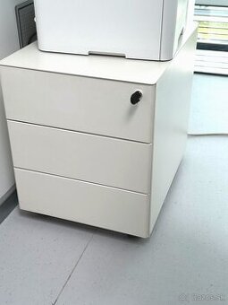 Vitra kancelarsky kabinet / kontajner / pod stolík