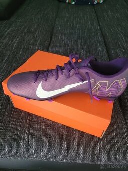 Nike - 1