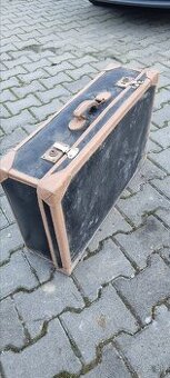 Retro kufre na dekor