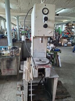 Hydraulický lis PYTE 3,15