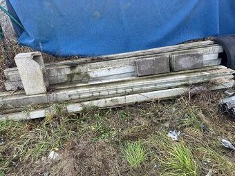 Stĺpiky na betonový plot