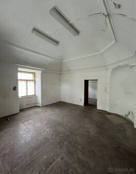 Prenájom – skladové priestory v kaštieli - 1